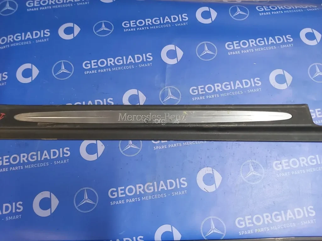 MERCEDES ΠΛΑΣΤΙΚΟ ΚΑΛΥΜΜΑ ΜΑΡΣΠΙΕ ΔΕΞΙ (DOOR SILL TRIM-RAIL) CLK-CLASS (C209)