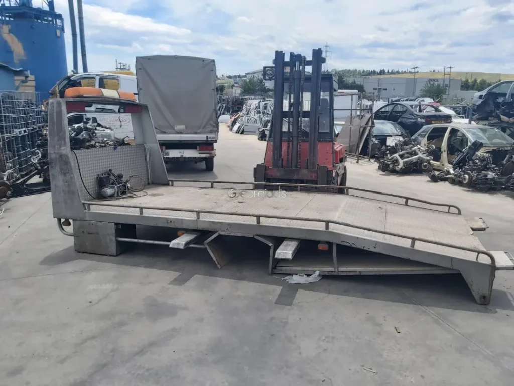 MERCEDES ΚΑΡΟΤΣΑ 5Μ μήκος,2Μ πλάτος