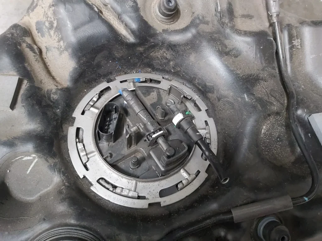 MERCEDES ΑΝΤΛΙΑ ΚΑΥΣΙΜΟΥ ΠΕΤΡΕΛΑΙΟΥ (FUEL PUMP) E-CLASS (W213) ΜΕ 654 ΚΙΝΗΤΗΡΑ