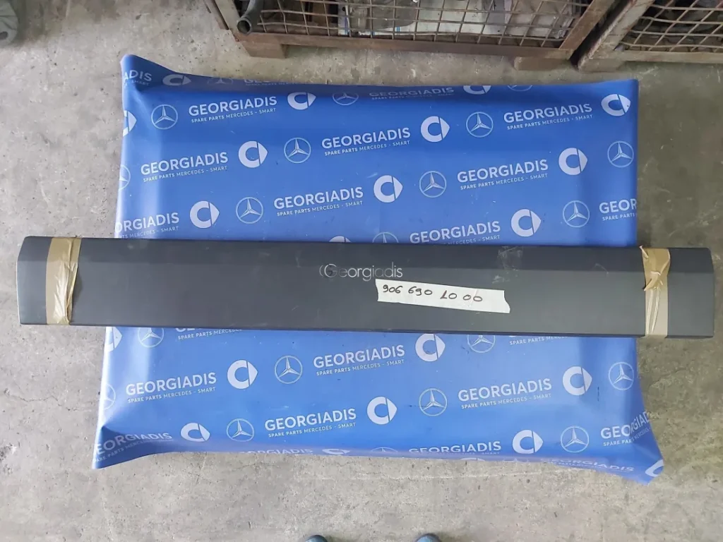 MERCEDES ΔΙΑΚΟΣΜΗΤΙΚΗ ΦΑΣΑ ΔΕΞΙΑ (SIDE TRIM-STRIP) SPRINTER (W906)