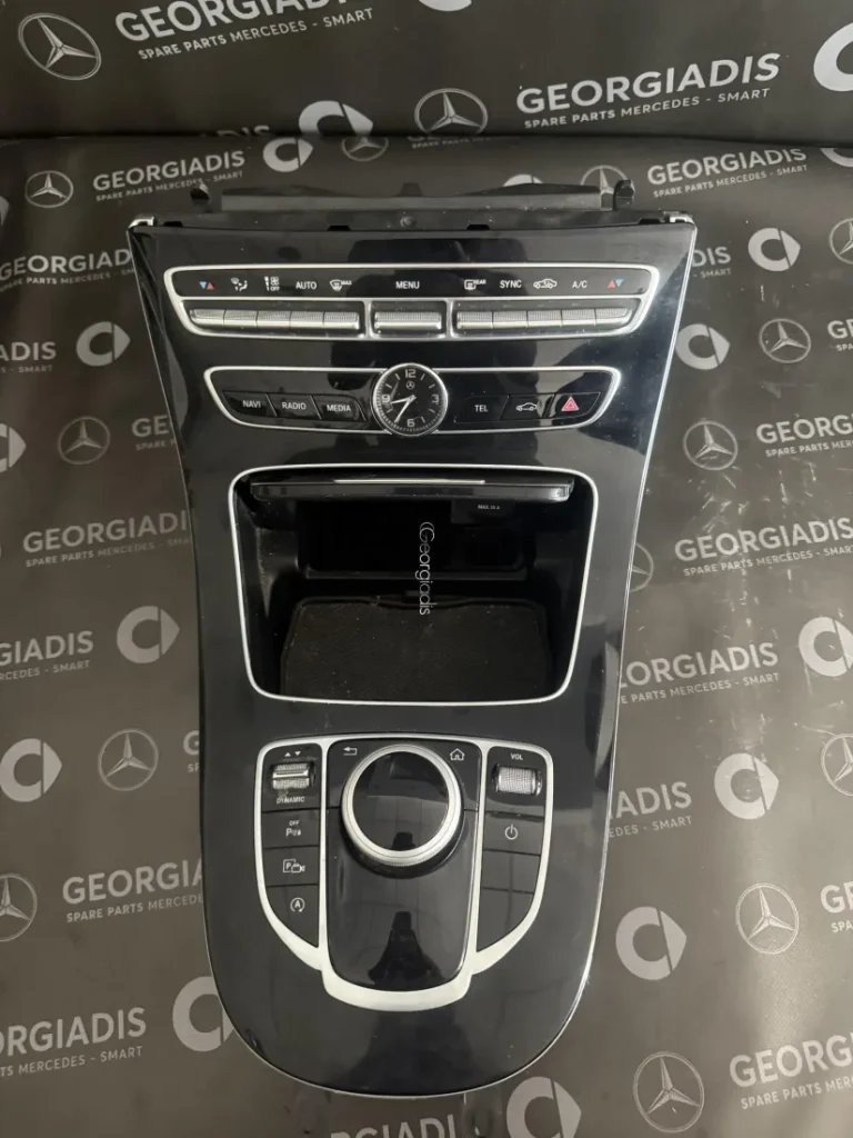 ΚΕΝΤΡΙΚΗ ΚΟΝΣΟΛΑ / STOWAGE COMPARTMENT W213