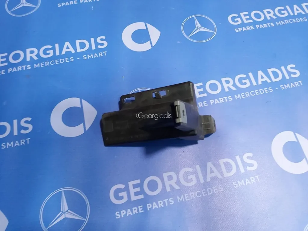 MERCEDES ΒΑΣΗ ΓΡΙΛΛΙΑΣ ΔΕΞΙΑ (GRILLE BRACKET) SLK-CLASS (R172)