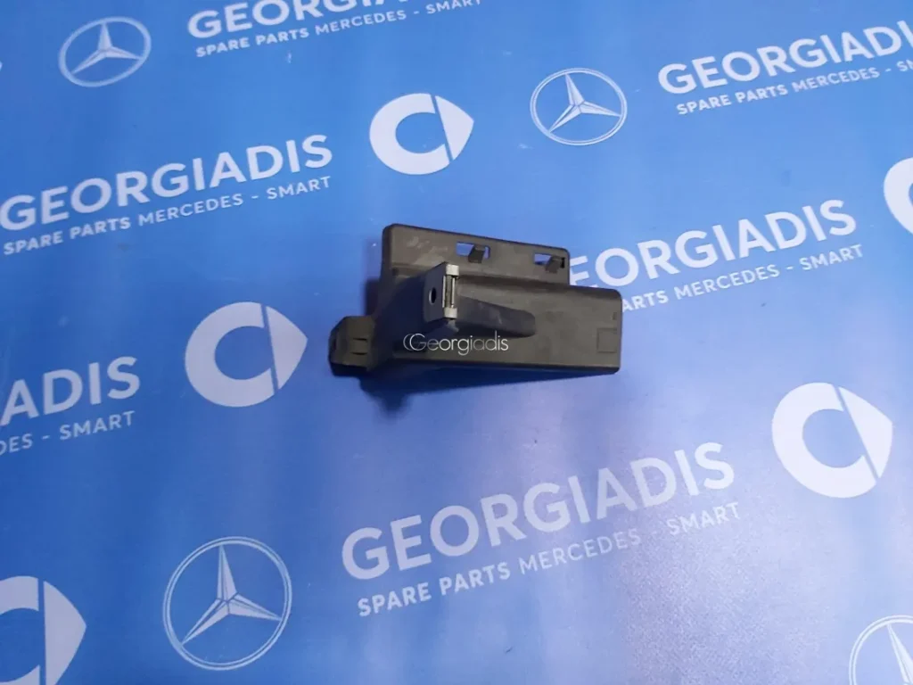 MERCEDES ΒΑΣΗ ΓΡΙΛΛΙΑΣ ΑΡΙΣΤΕΡΗ (GRILLE BRACKET) SLK-CLASS (R172)