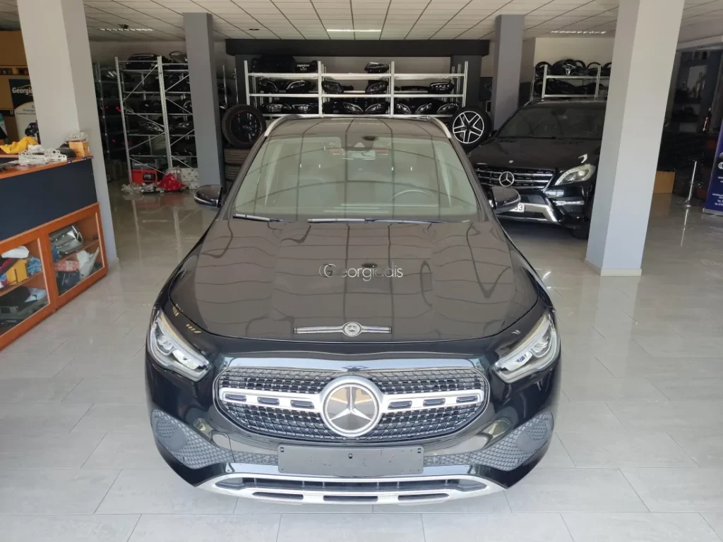 MERCEDES-BENZ GLA 250e 2022.